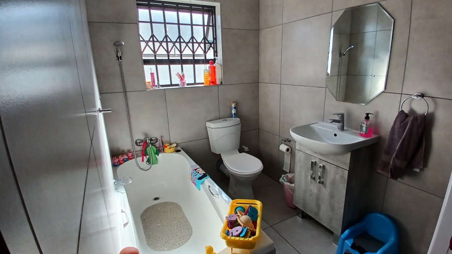 To Let 3 Bedroom Property for Rent in Fairview Eastern Cape